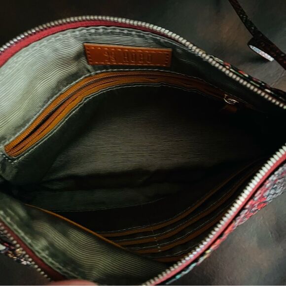 Hobo Holiday Stripe Vida Leather Wristlet Bag Zip Top CC Slots Snakeskin Y2K - Picture 7 of 8